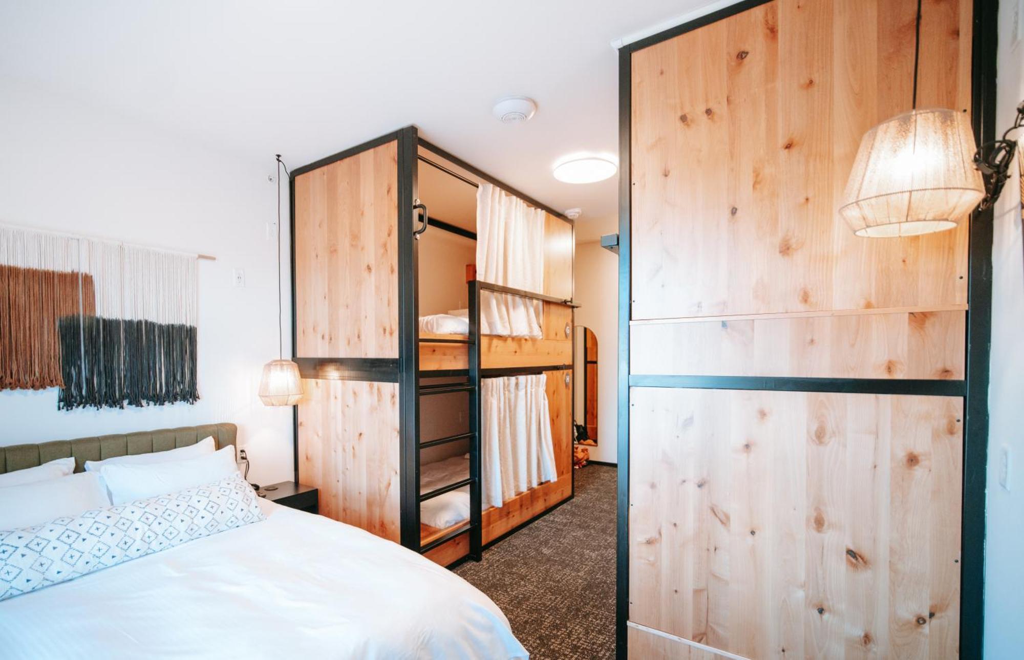 Kinship Landing Hotell Colorado Springs Exteriör bild